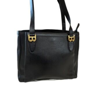 Bally EUC Black Leather Shoulder Bag 
Gold-Tone Hardware